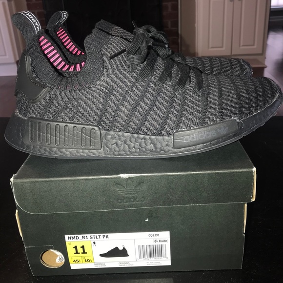 black nmd mens
